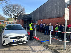 Schulkinder beim Verkehrstraining