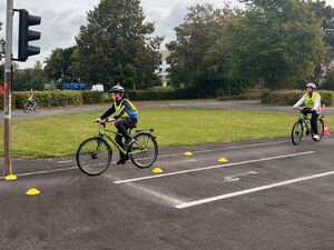 Kind beim Fahrradtraining