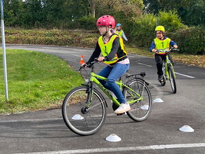 Kind beim Fahrradtraining