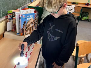 Kinder auf der Ausstellung Energie erleben