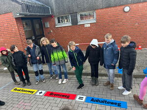 Schulkinder beim Verkehrstraining