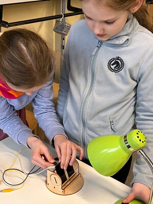 Kinder auf der Ausstellung Energie erleben