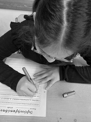 Schulkinder beim Projekt Schule früher