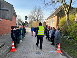 Schulkinder beim Verkehrstraining
