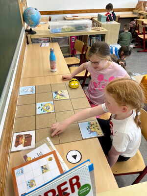 Spielen mit Beebots