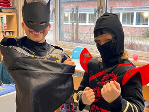 Verkleidete Kinder beim Fasching