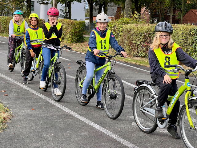 Kind beim Fahrradtraining