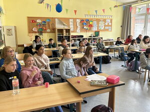 Schülerinnen und Schüler beim Vorlesetag